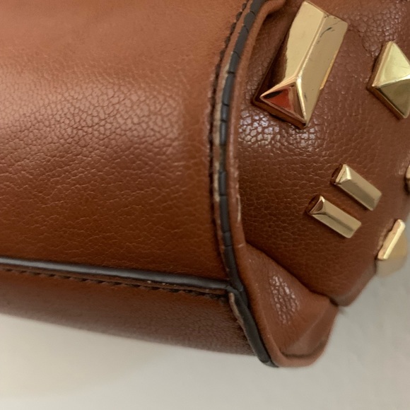 Gianni Bini large studded leather handbag - Picture 3 of 4